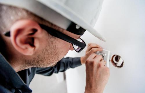 Villanyszerelés Pest vármegyében - Mire figyeljünk?